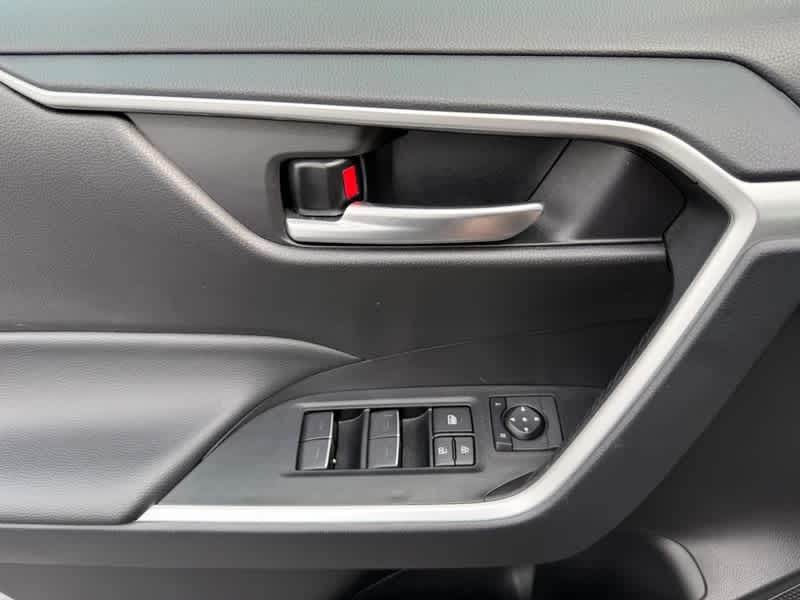 2025 Toyota RAV4 XLE AWD