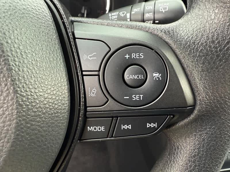 2025 Toyota RAV4 XLE AWD