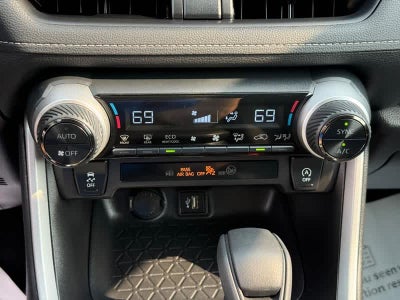 2025 Toyota RAV4 XLE AWD