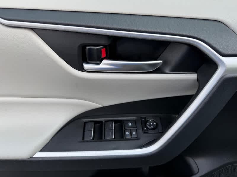 2025 Toyota RAV4 Hybrid XLE AWD