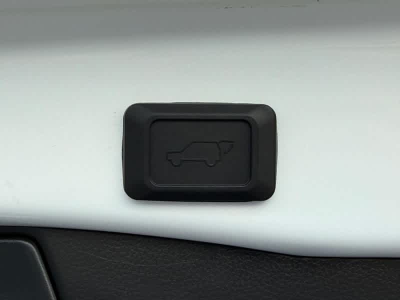 2025 Toyota RAV4 Hybrid XLE AWD