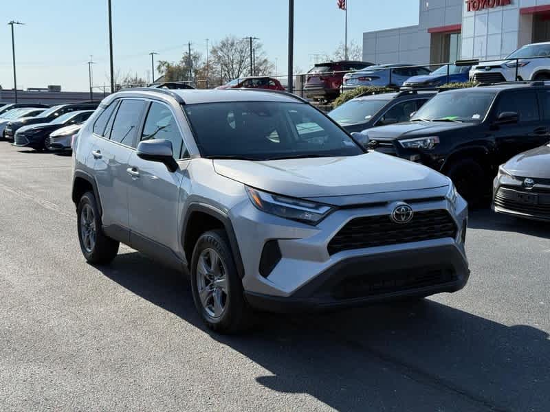 2024 Toyota RAV4 XLE FWD