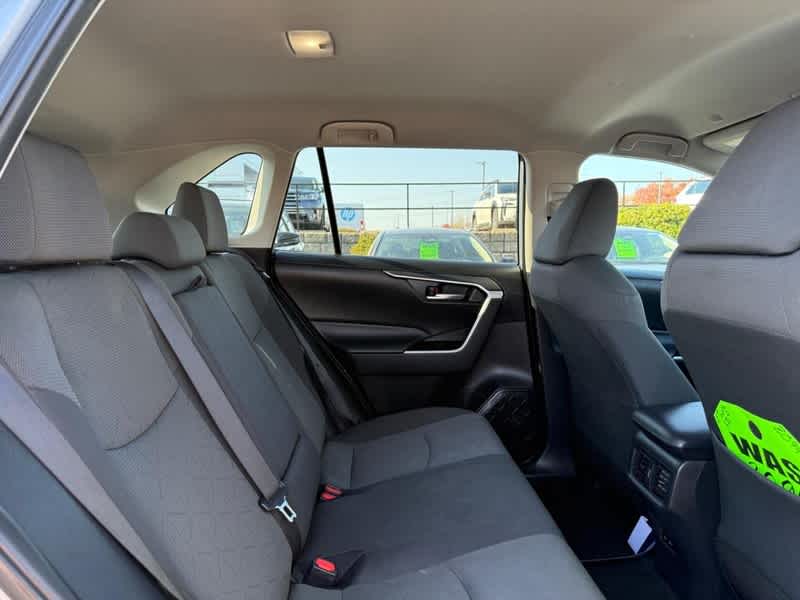 2024 Toyota RAV4 XLE FWD