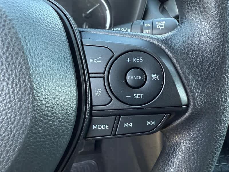 2024 Toyota RAV4 XLE FWD