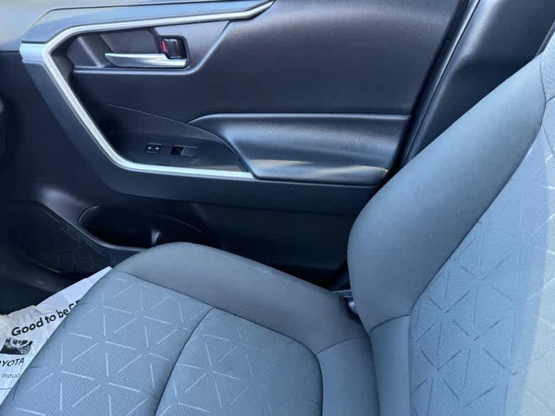 2024 Toyota RAV4 XLE FWD