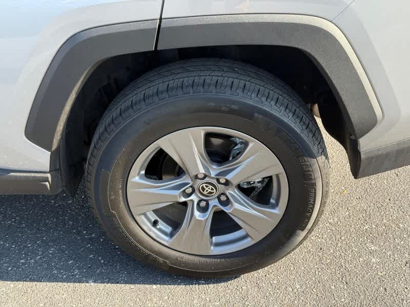 2024 Toyota RAV4 XLE FWD