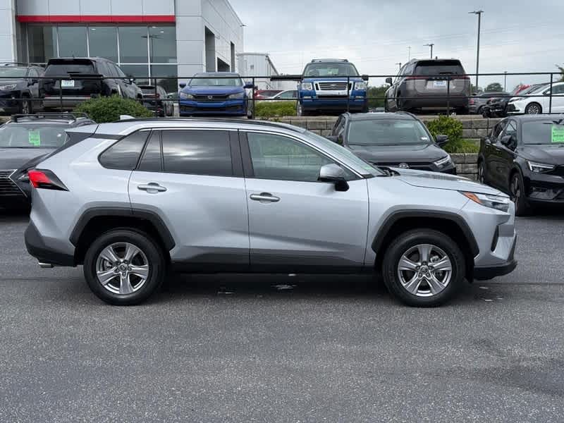 2025 Toyota RAV4 XLE FWD