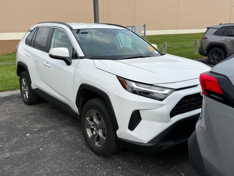 2025 Toyota RAV4 XLE FWD