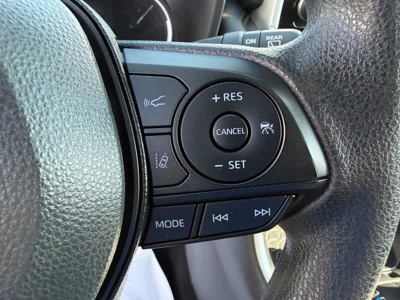 2025 Toyota RAV4 XLE FWD