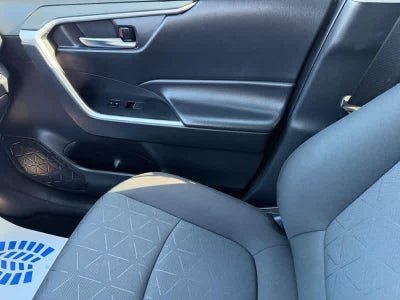 2024 Toyota RAV4 XLE FWD