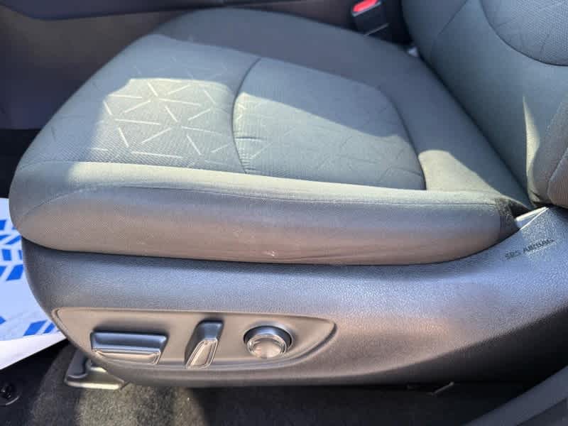 2024 Toyota RAV4 XLE FWD