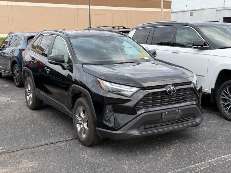 2025 Toyota RAV4 XLE FWD