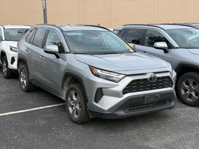 2025 Toyota RAV4 XLE FWD