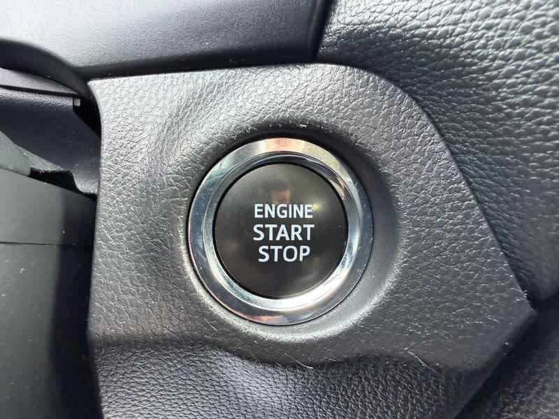 2025 Toyota RAV4 XLE FWD