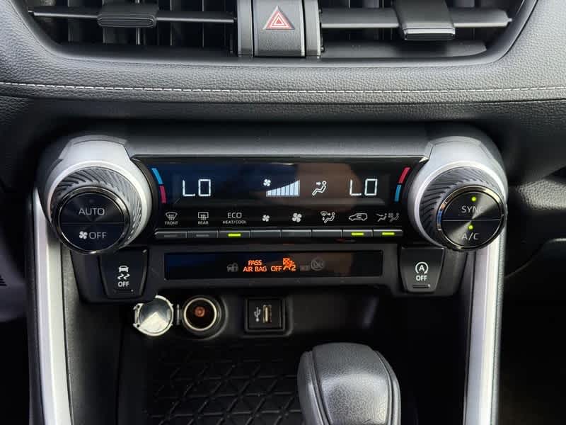 2025 Toyota RAV4 XLE FWD