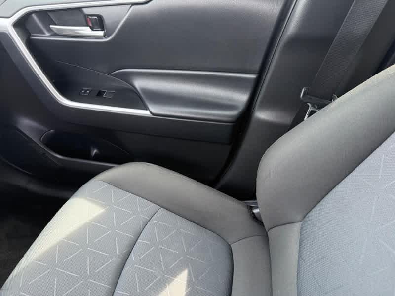 2025 Toyota RAV4 XLE FWD