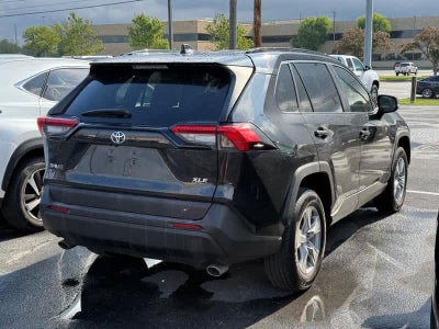 2020 Toyota RAV4 XLE FWD