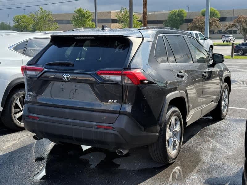 2020 Toyota RAV4 XLE FWD