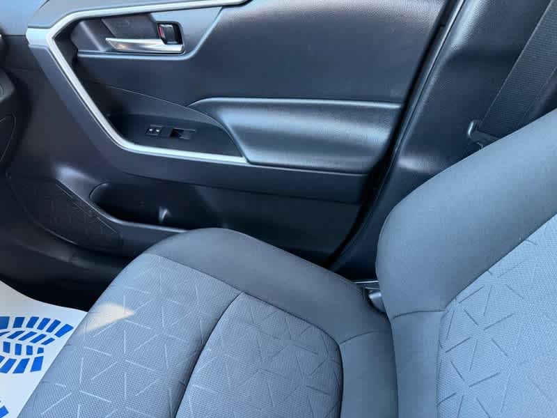 2020 Toyota RAV4 XLE FWD