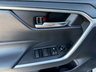 2020 Toyota RAV4 XLE FWD