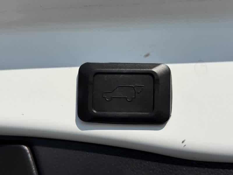 2020 Toyota RAV4 XLE FWD