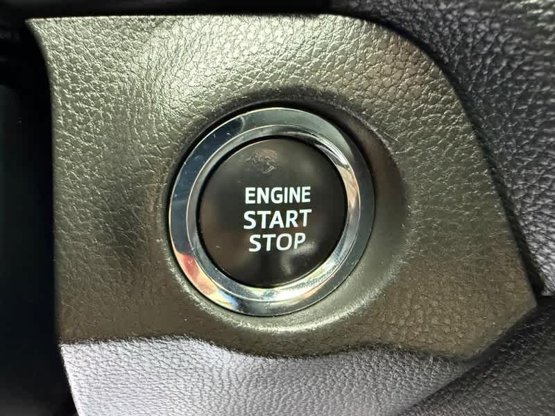 2025 Toyota RAV4 XLE FWD