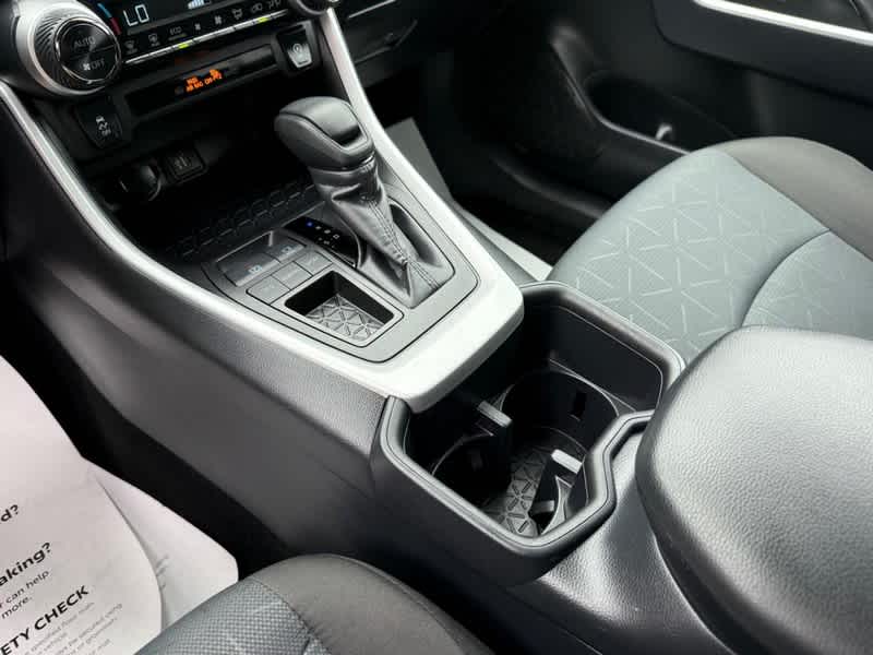2025 Toyota RAV4 XLE FWD