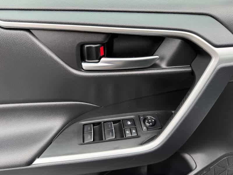 2025 Toyota RAV4 XLE FWD