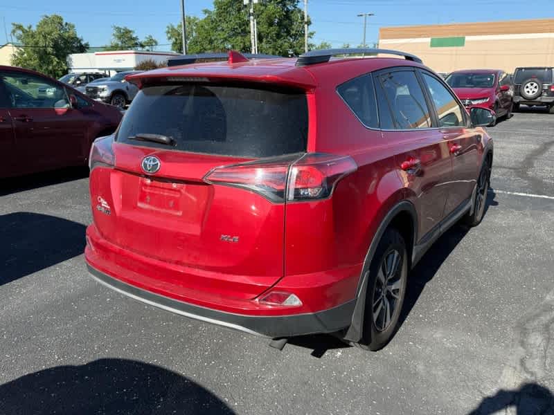 2017 Toyota RAV4 XLE FWD
