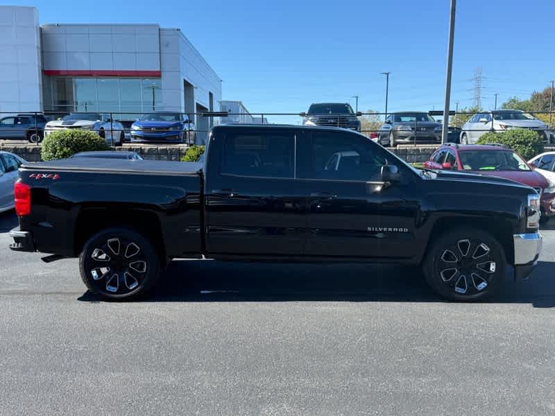 2018 Chevrolet Silverado 1500 4WD Crew Cab 143.5 LT w/1LT