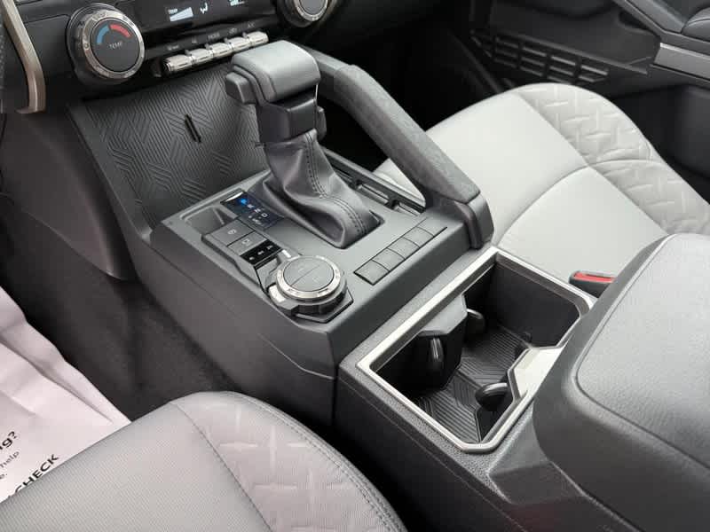 2026 Toyota Tacoma SR5 Double Cab 5 Bed AT