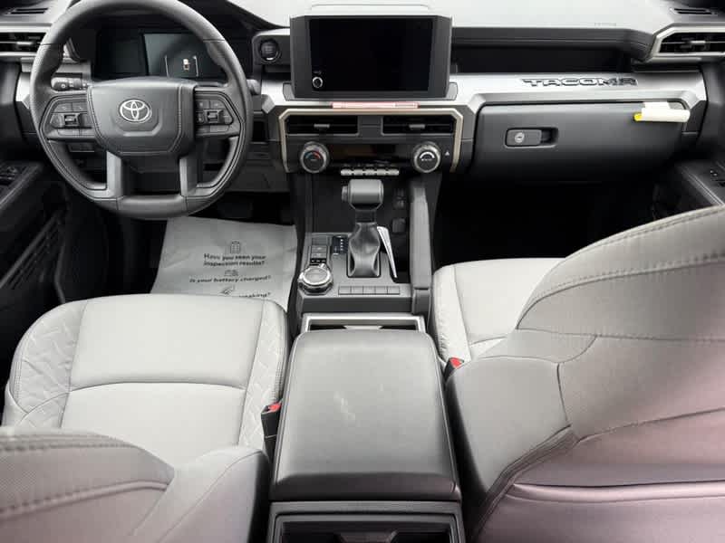 2026 Toyota Tacoma SR5 Double Cab 5 Bed AT