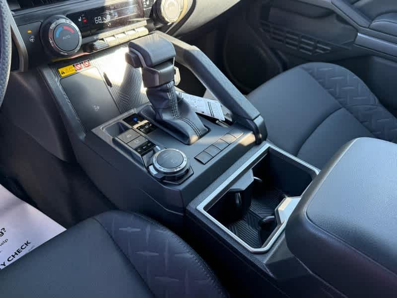 2026 Toyota Tacoma SR5 Double Cab 6 Bed AT