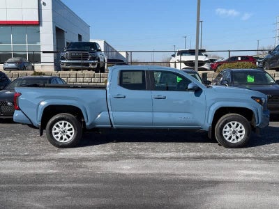 2026 Toyota Tacoma SR5 Double Cab 6 Bed AT