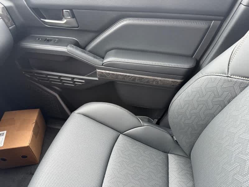 2026 Toyota Tacoma Limited Hybrid Double Cab 5 Bed AT