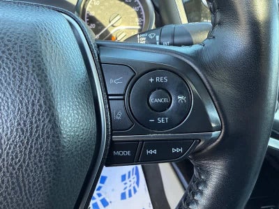 2019 Toyota Camry XLE Auto