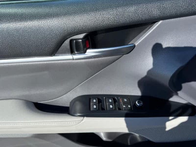 2019 Toyota Camry XLE Auto