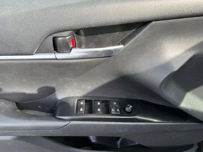 2019 Toyota Camry SE Auto