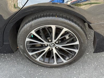 2019 Toyota Camry SE Auto