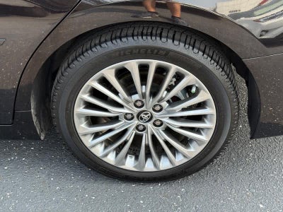 2019 Toyota Avalon Hybrid Limited