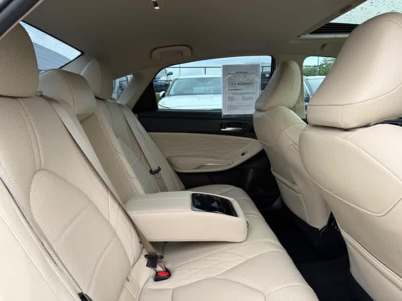 2019 Toyota Avalon Hybrid Limited
