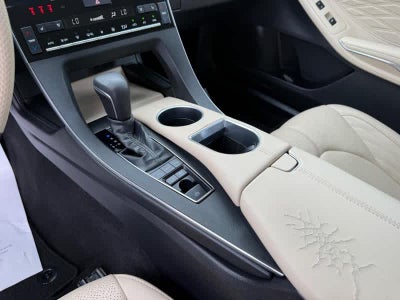 2019 Toyota Avalon Hybrid Limited