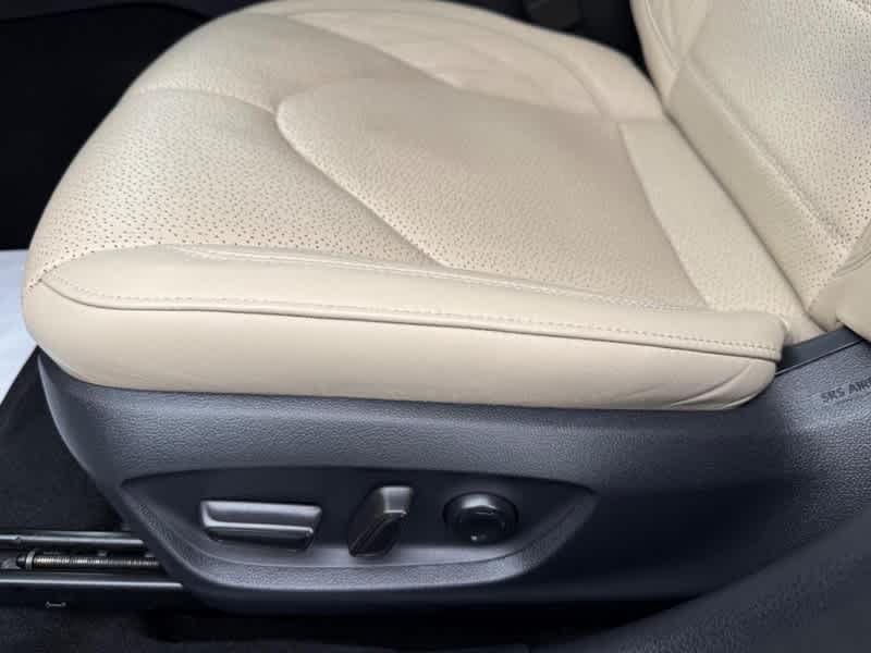 2019 Toyota Avalon Hybrid Limited