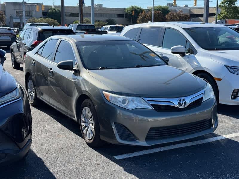 2014 Toyota Camry 4dr Sdn I4 Auto LE *Ltd Avail*