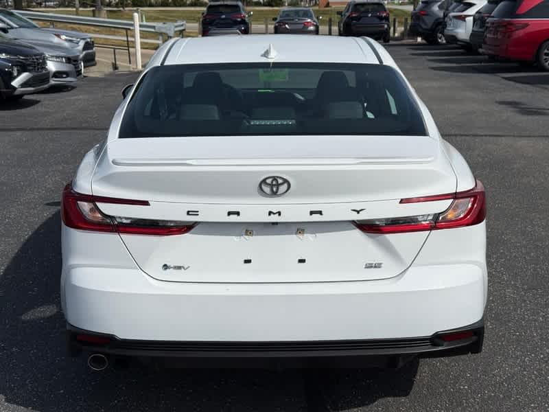 2025 Toyota Camry SE