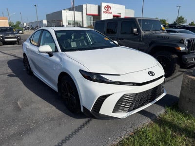 2025 Toyota Camry SE AWD