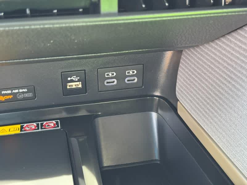 2025 Toyota Camry SE AWD