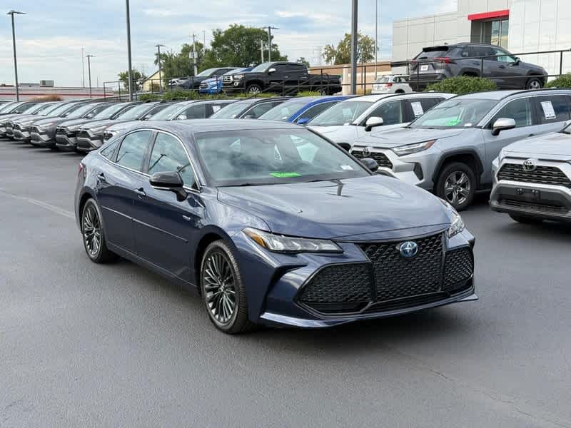 2020 Toyota Avalon Hybrid XSE