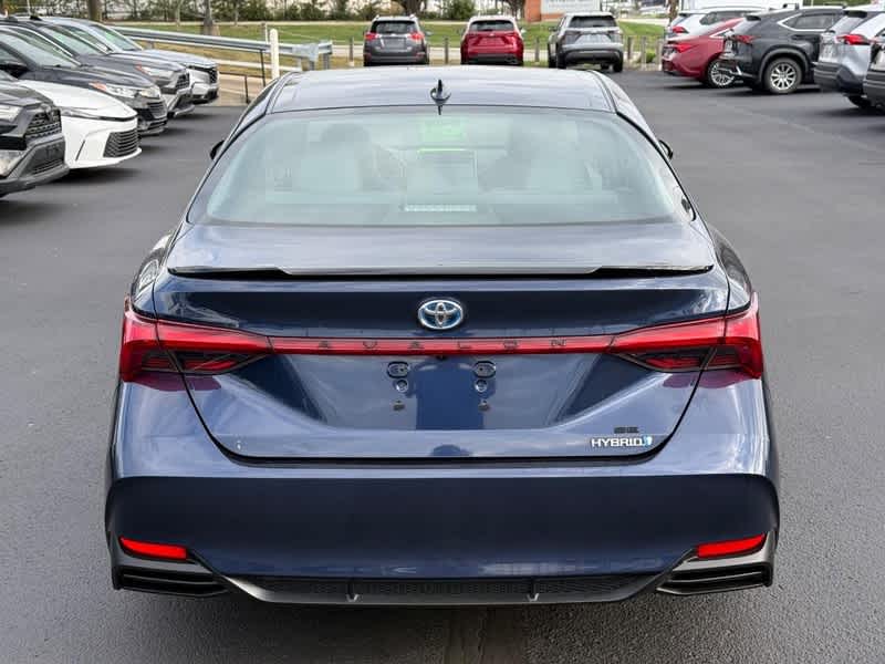 2020 Toyota Avalon Hybrid XSE