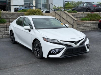 2022 Toyota Camry SE Auto